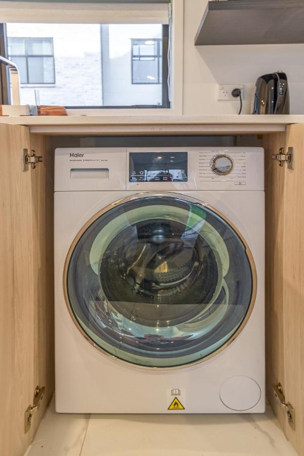 Vibrant City Abode - 2 Bed 2 Bath Leilighet Christchurch Eksteriør bilde